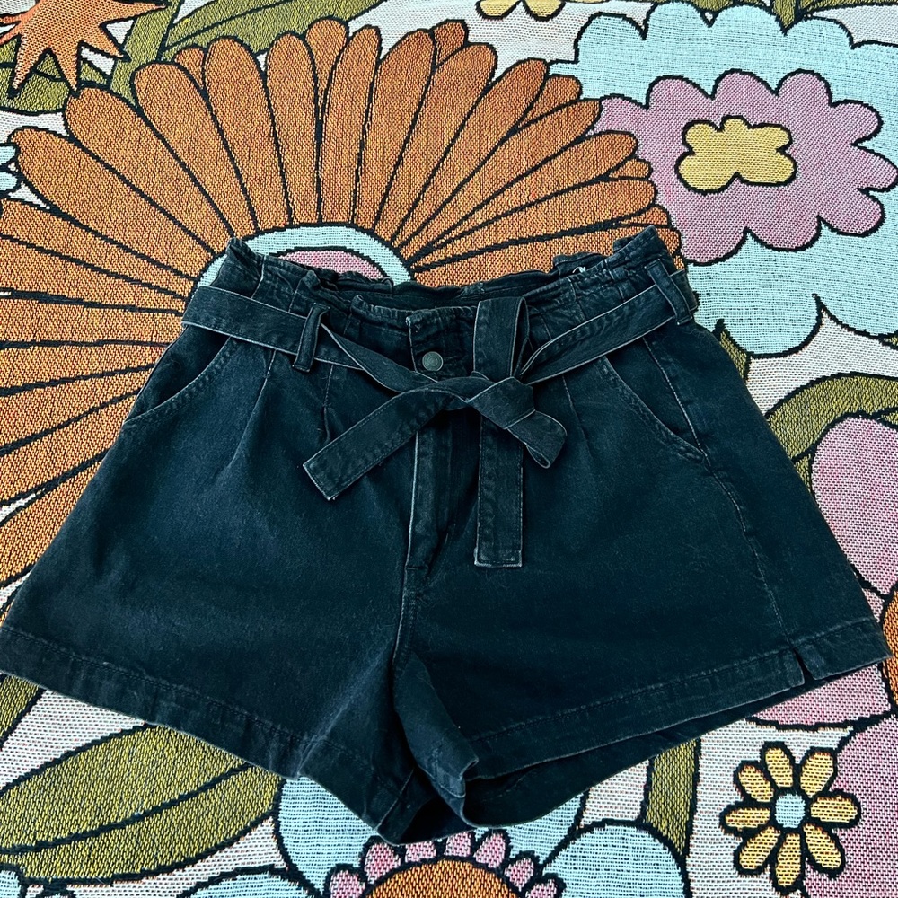 American Eagle Mom Short